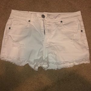 White High-Waisted Shorts - AERO